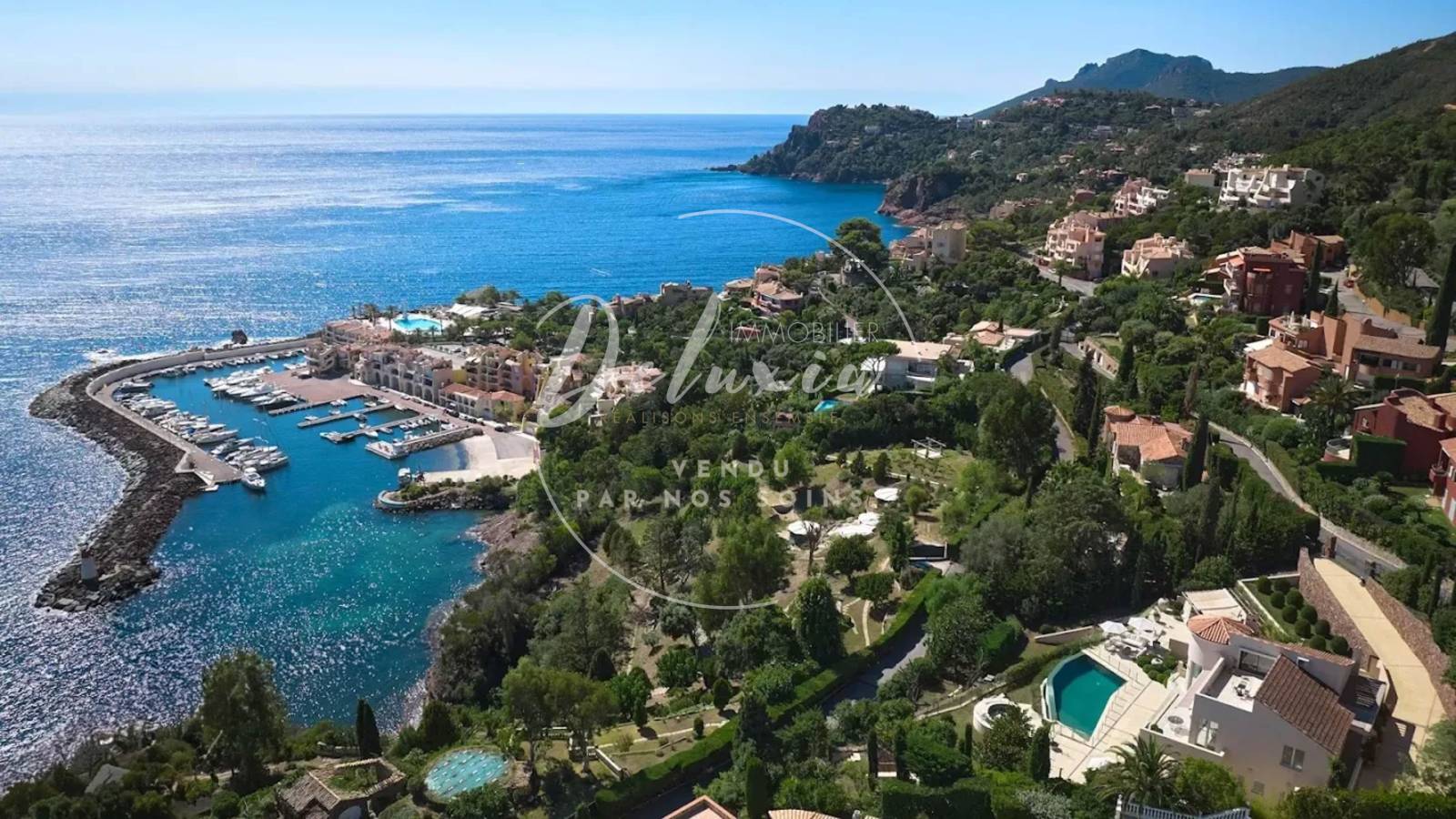 Villa à vendre proche du port à Théoule-sur-Mer 