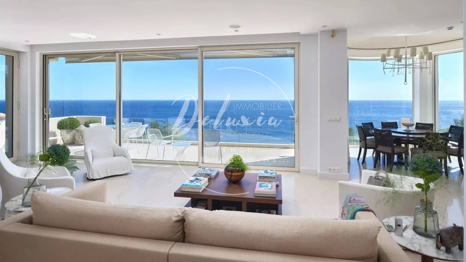 Villa à vendre avec vue mer panoramique proche de Cannes