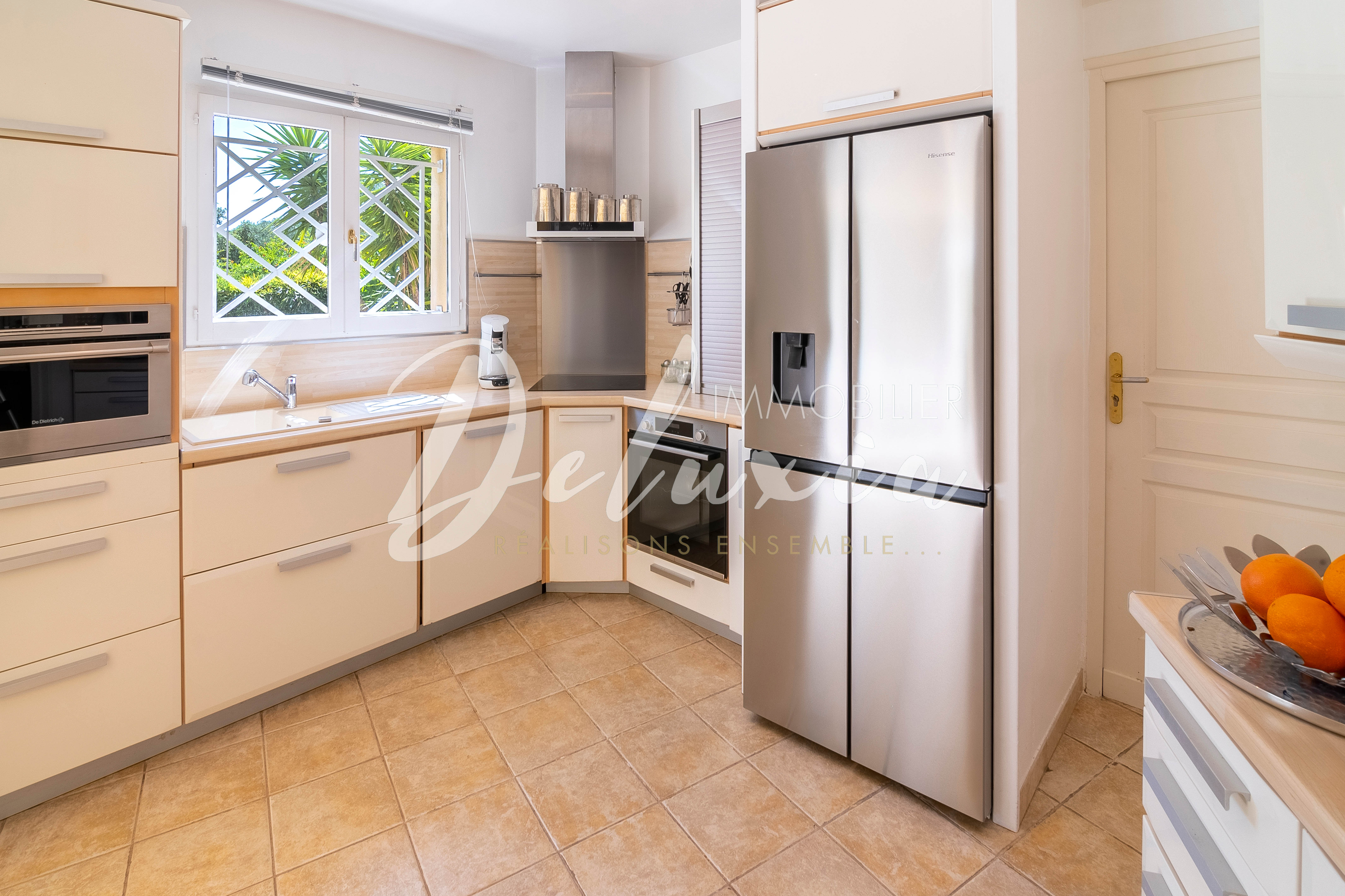 Maison avec cuisine équipée à vendre à Saint-Raphaël 