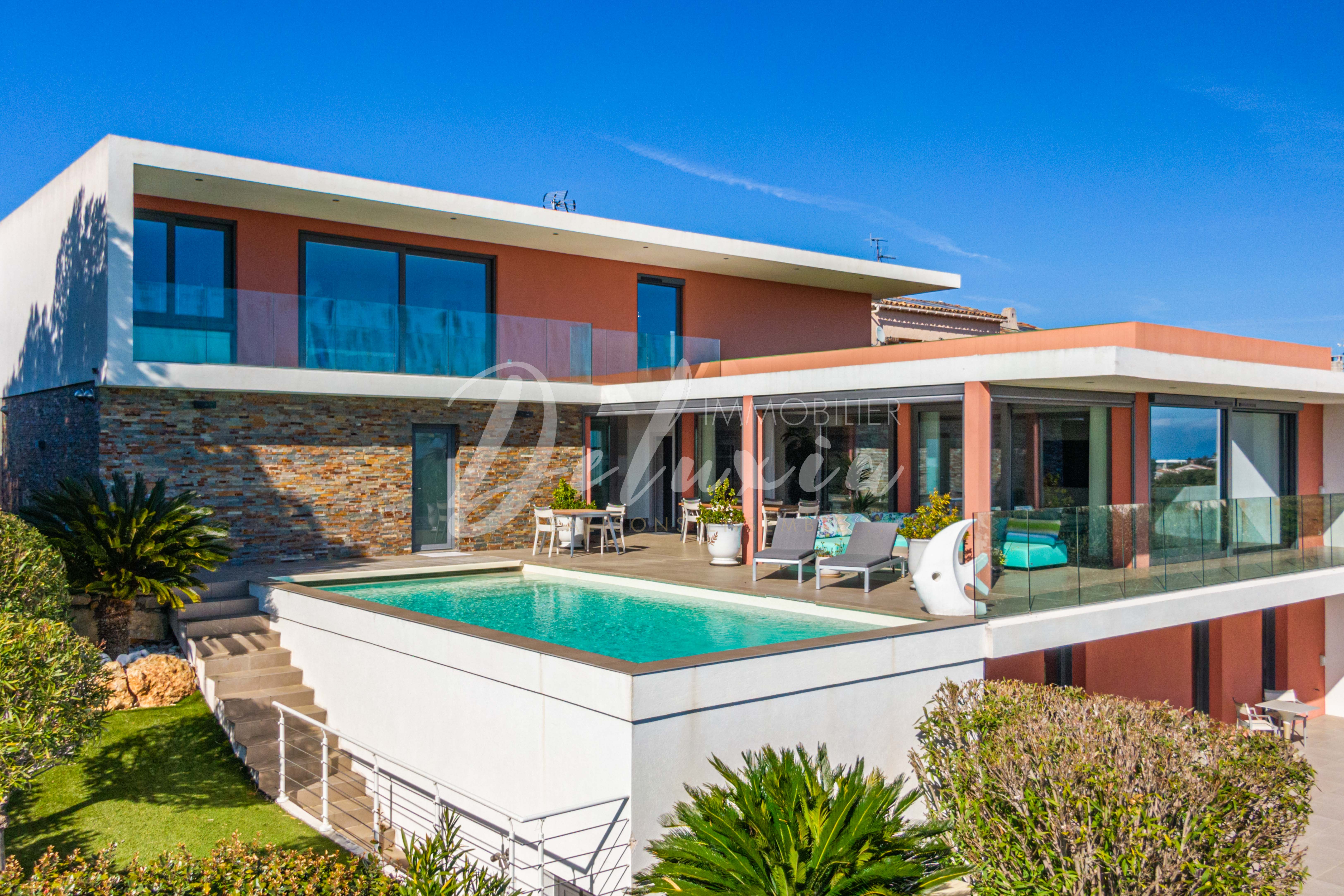 Villa contemporaine à vendre au calme et sans vis-vis à Saint-Raphaël 