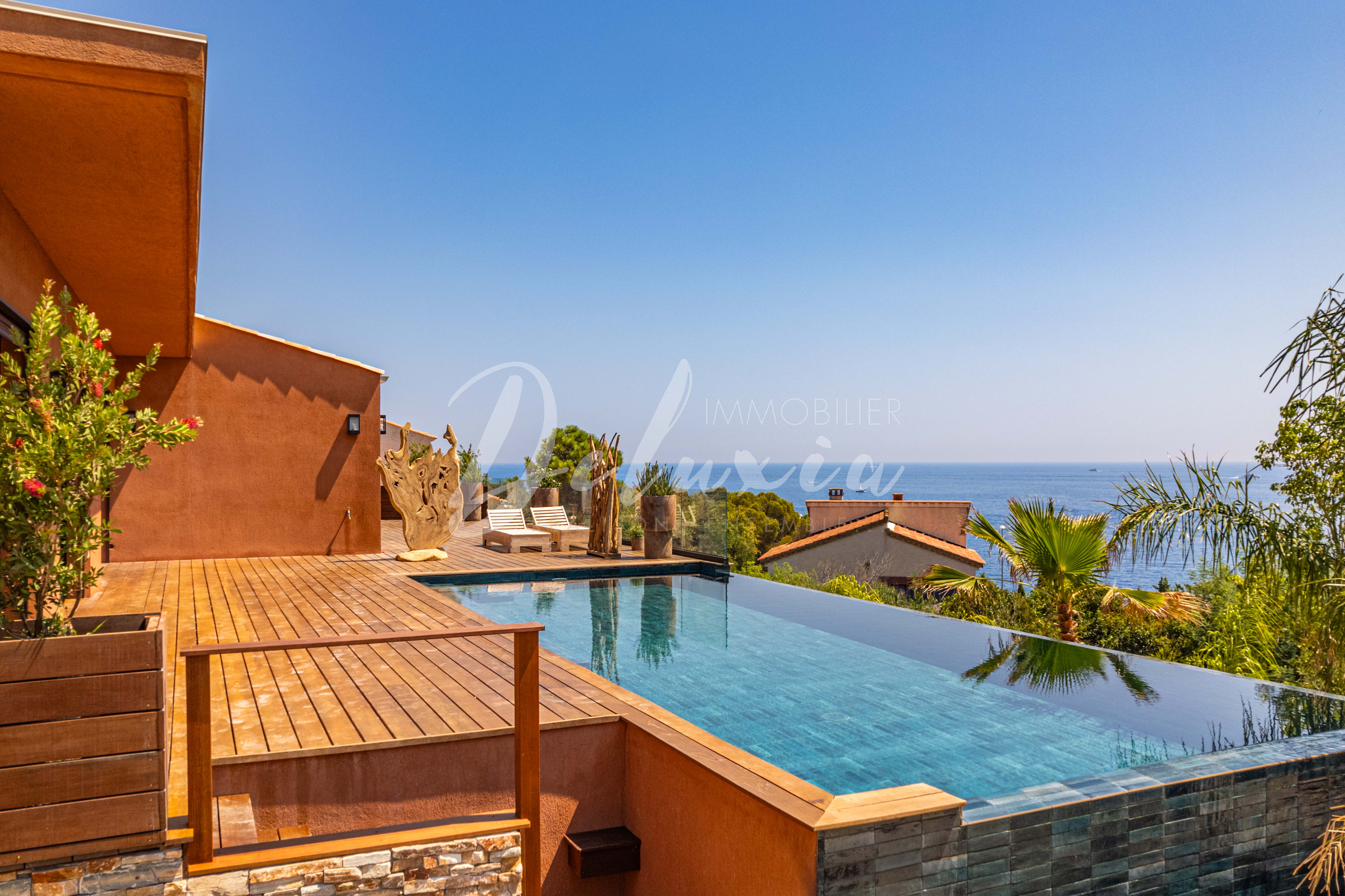 Villa neuve avec vue mer à vendre à Saint-Raphaël 