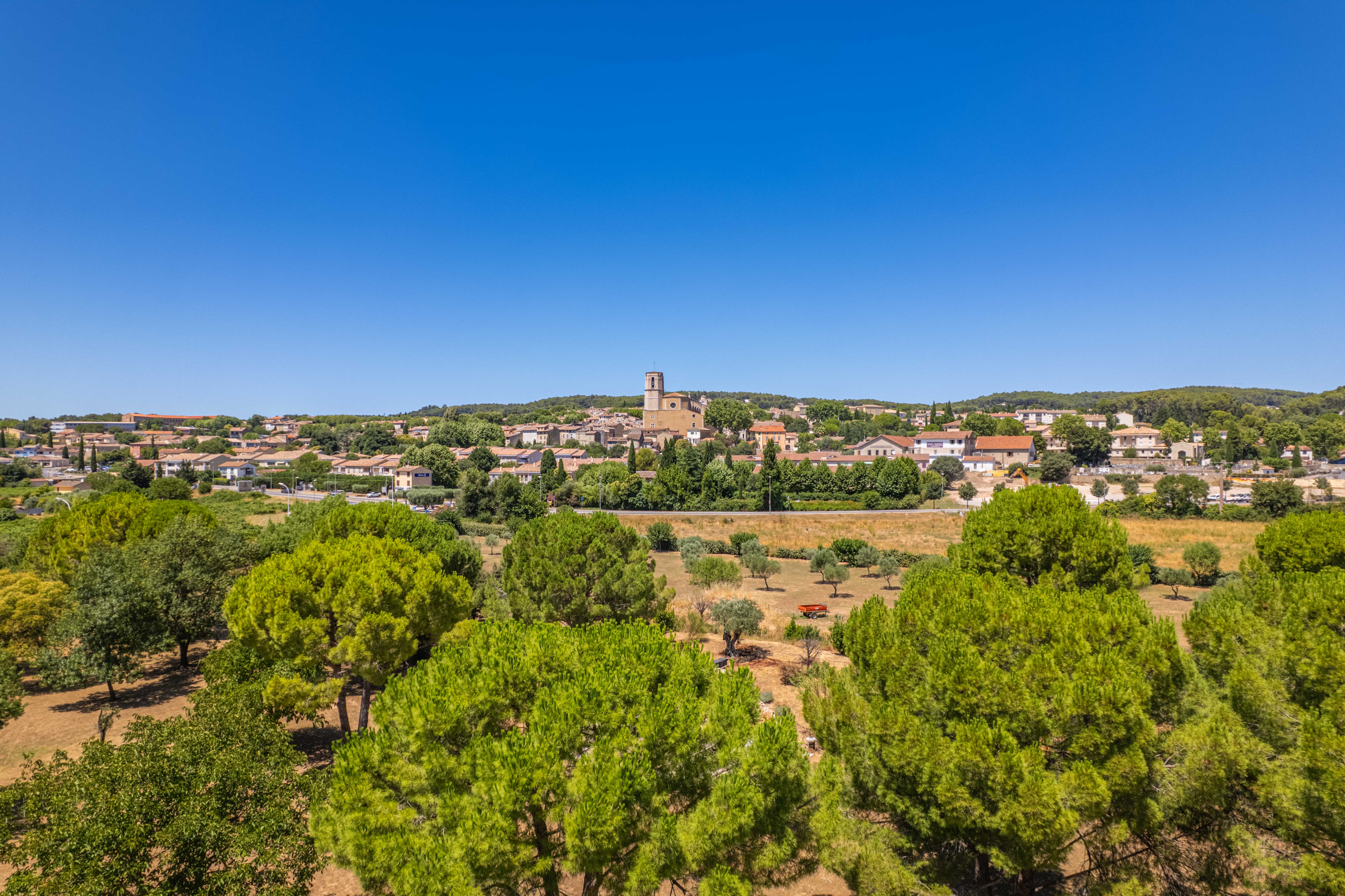 Deluxia, agence immobilière de luxe dans l'Arrière-Pays Varois.