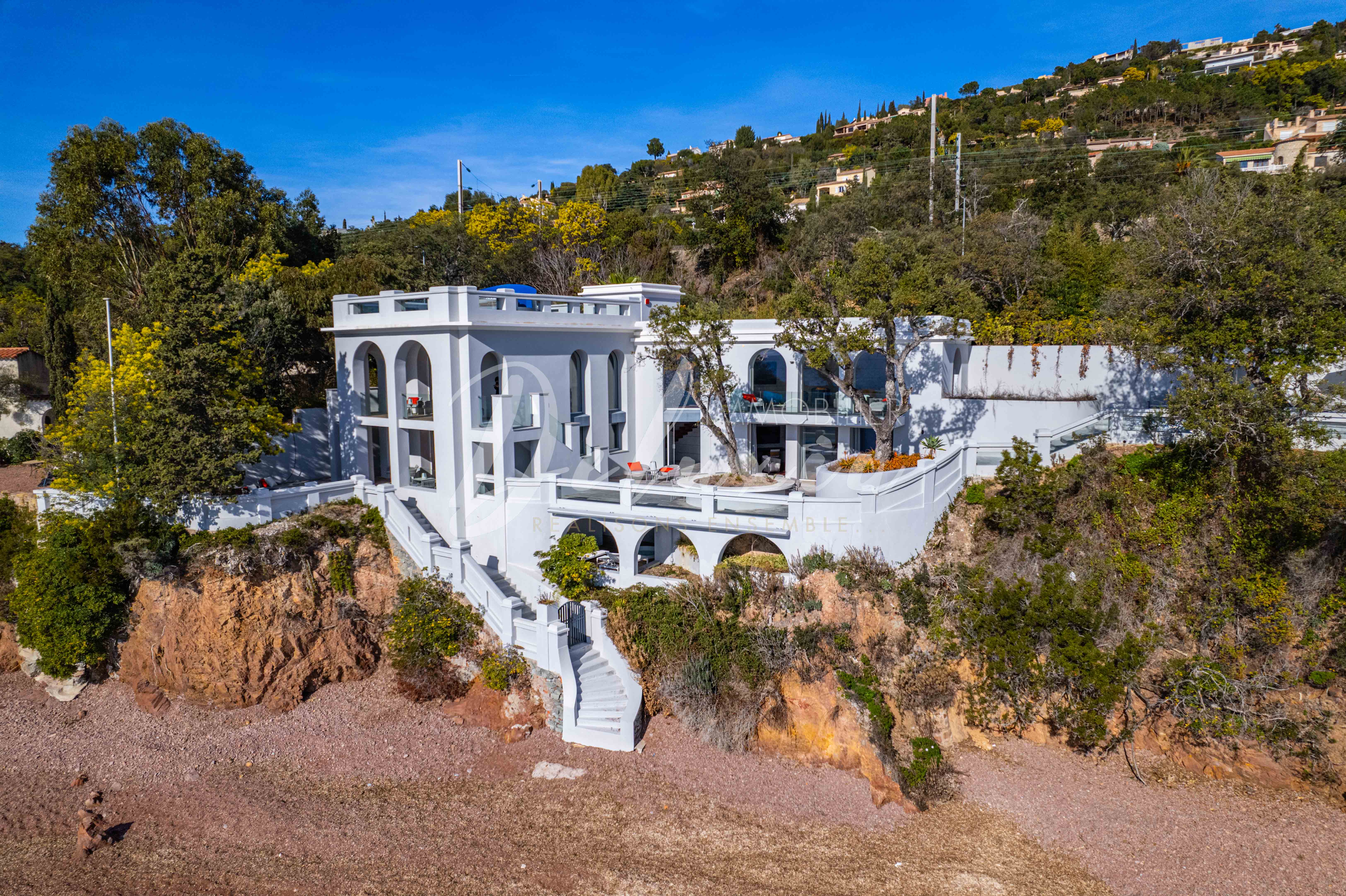Achat maison avec accès privé à la plage à Saint-Raphaël 