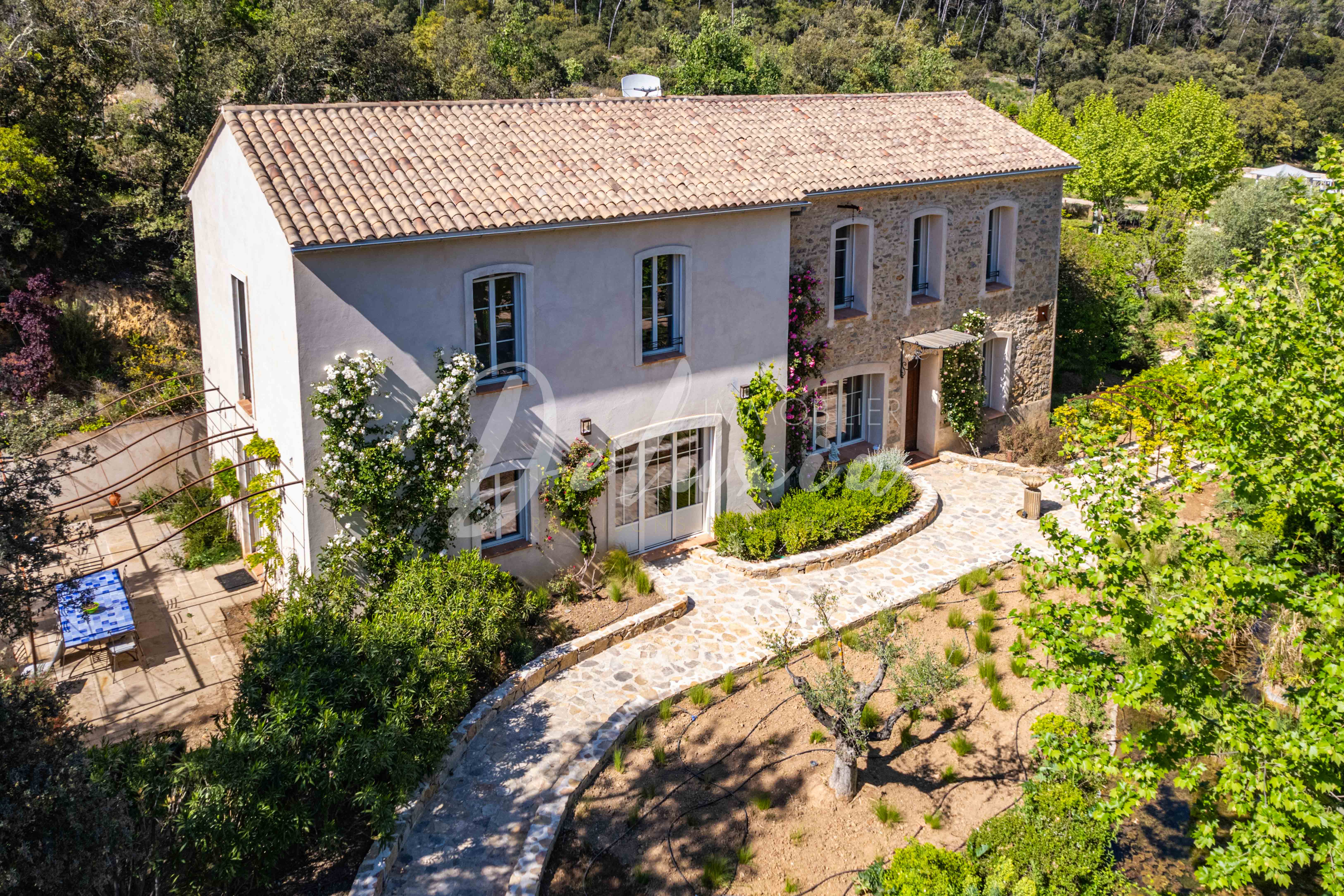 Achat mas provençal dans le Var, près de Lorgues