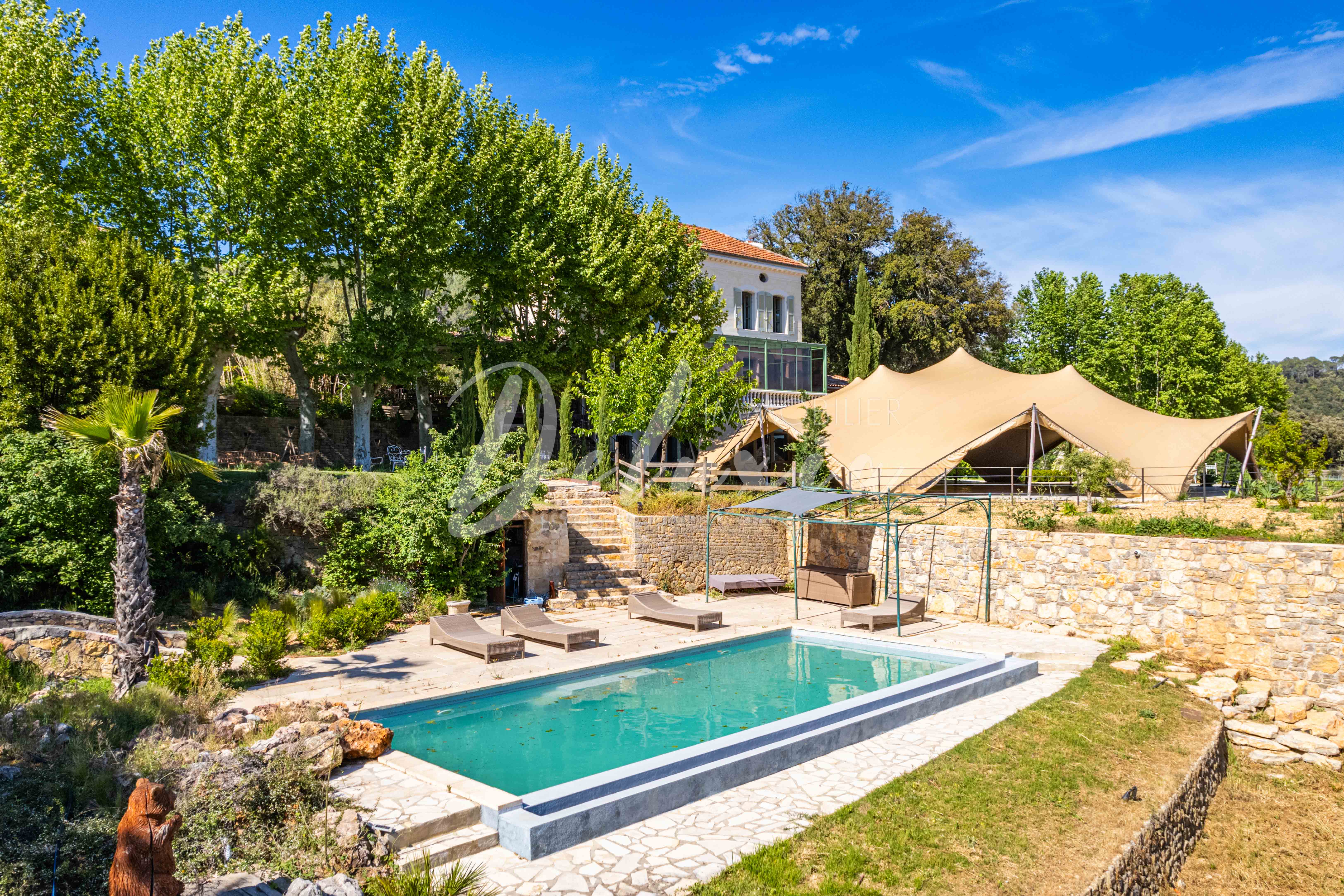 Propriété à vendre avec piscine dans le Var, au Thoronet