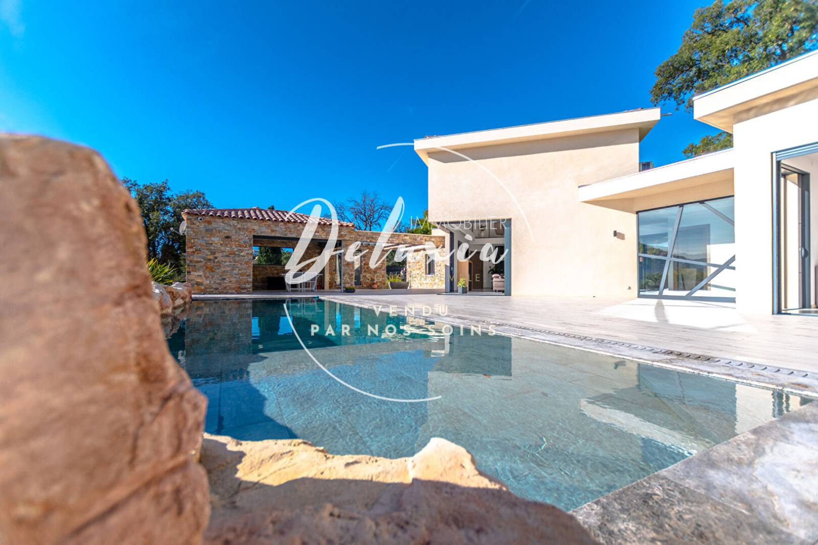 Villa contemporaine de luxe de 150m2 en première ligne  à Pampelonne, Ramatuelle (83350)