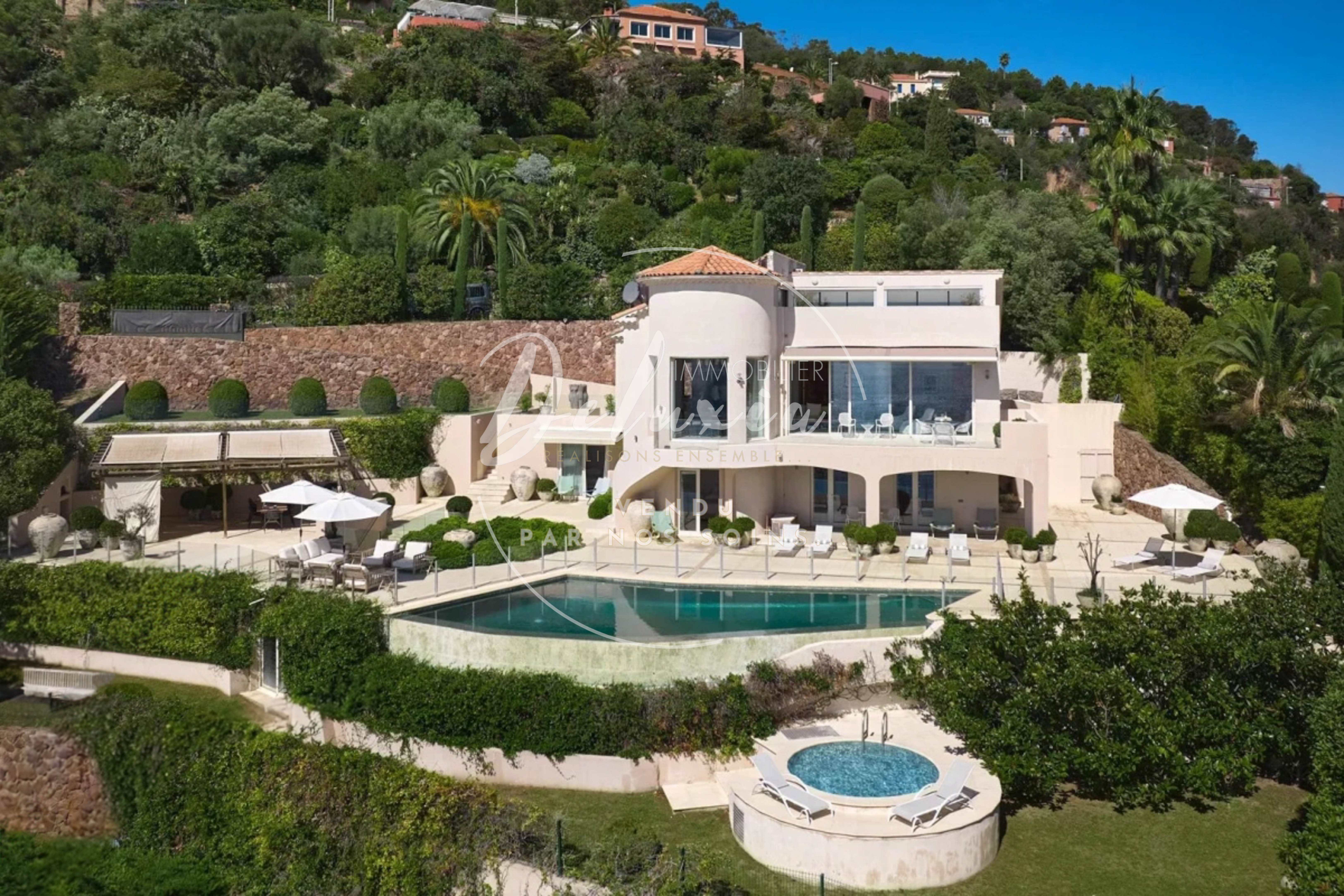 Acheter une villa vue mer sur la Côte d'Azur 