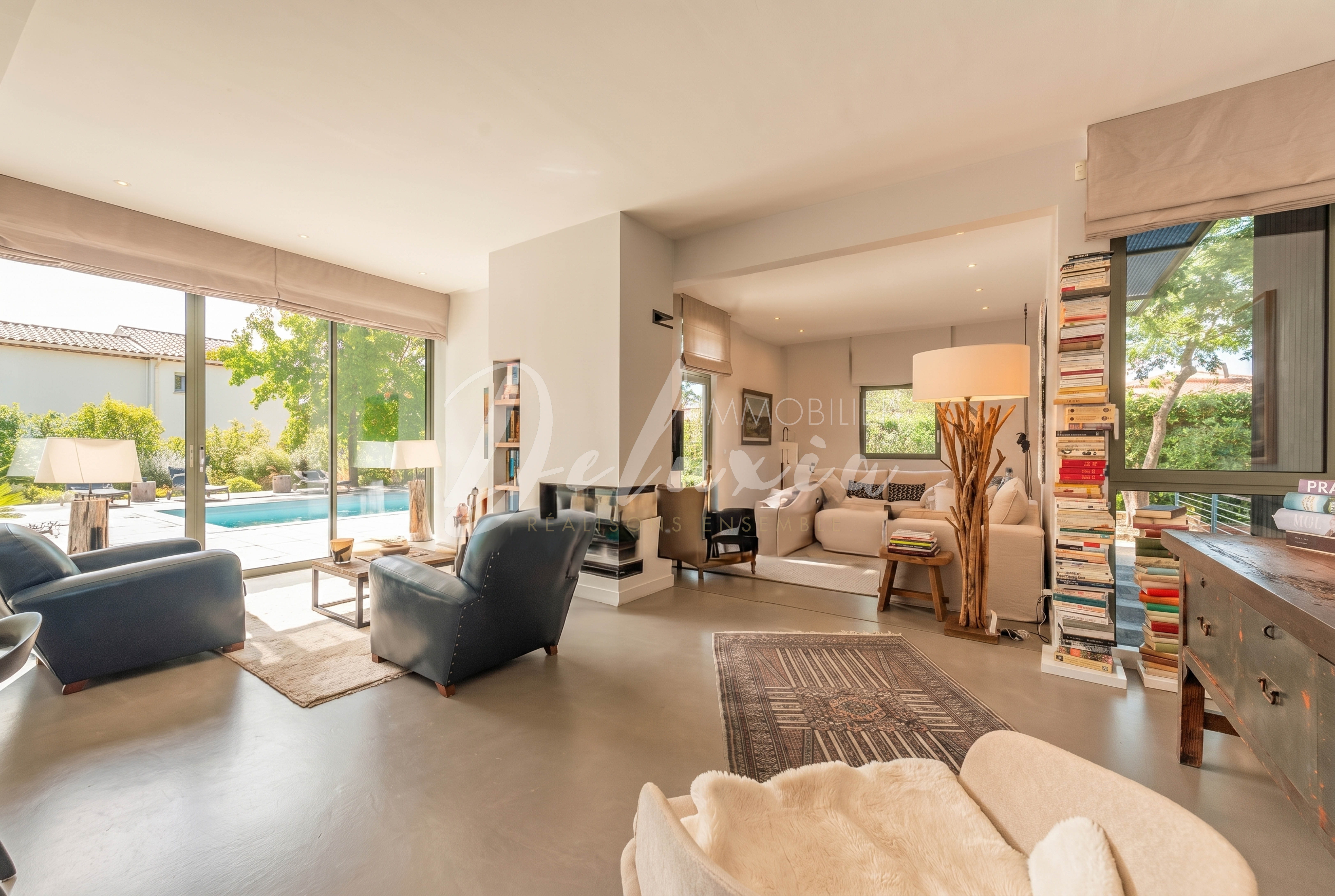 Villa contemporaine d’architecte avec piscine au coeur de Valescure, Saint-Raphaël.