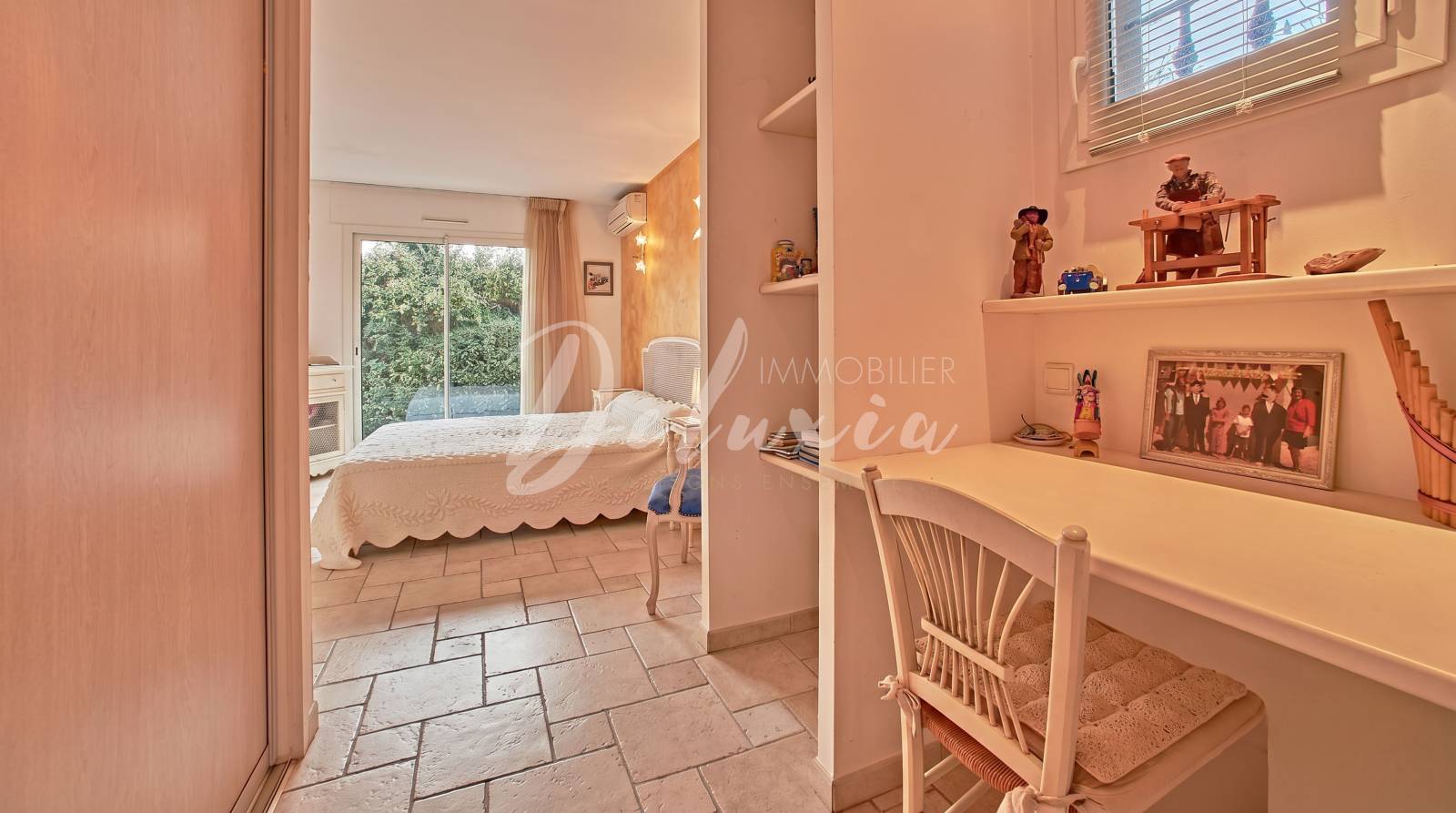 Propriété de caractère avec vue dégagée sur les Maures, Fréjus.