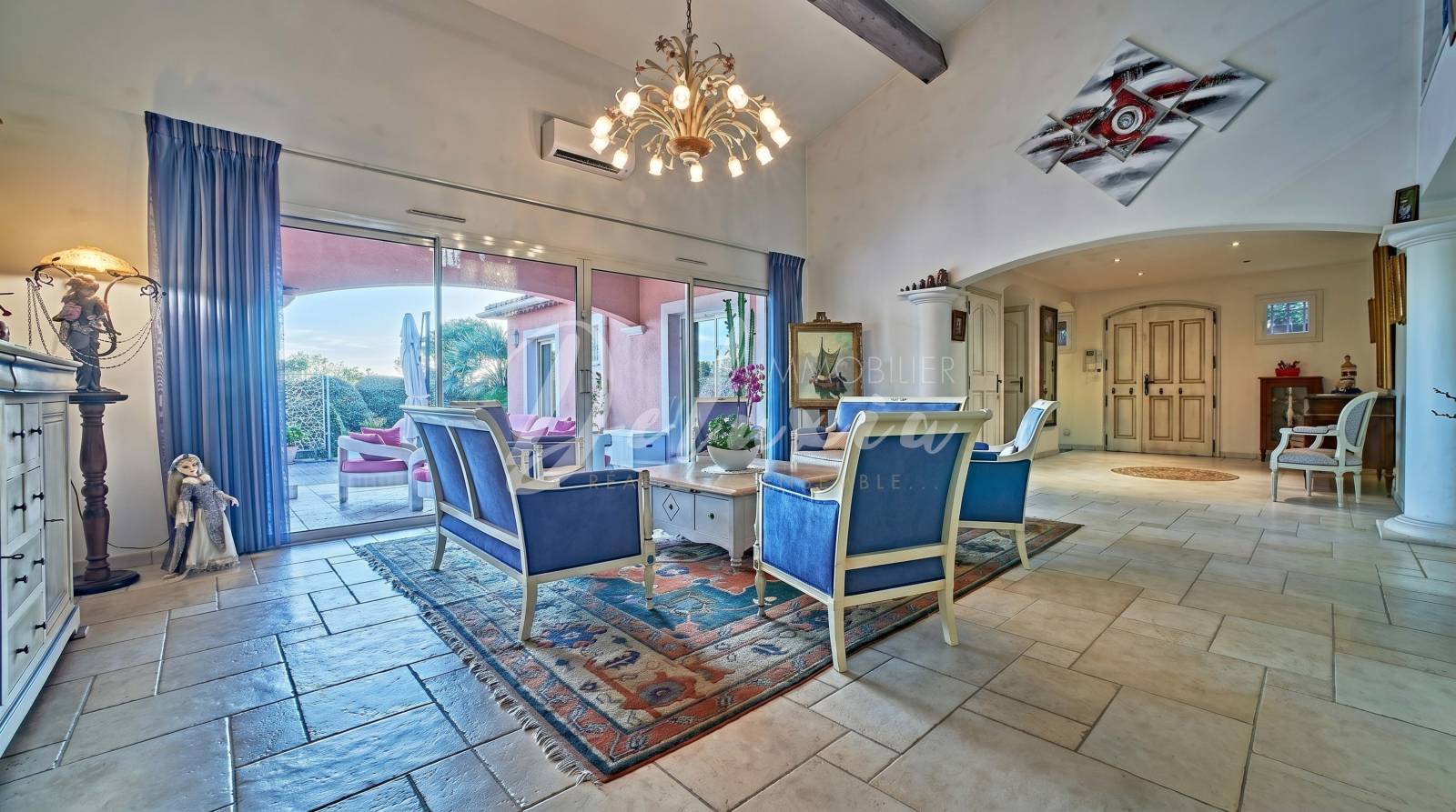 Propriété de caractère avec vue dégagée sur les Maures, Fréjus.