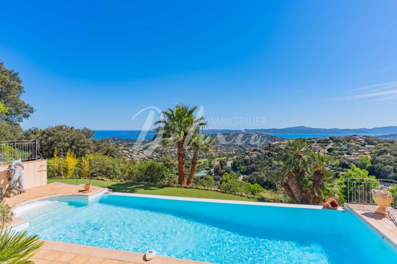 Villa avec piscine et vue mer à vendre à Sainte-Maxime 