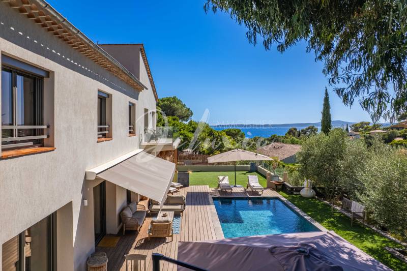 Villa avec vue mer à vendre aux Issambres 