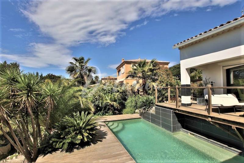 Achat villa avec piscine à Saint-Raphaël 