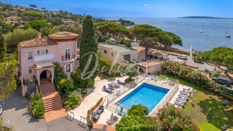 Hôtel vue mer à vendre Grimaud 