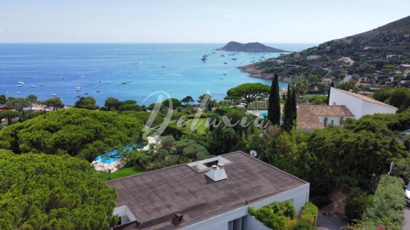 Villa vue mer avec piscine à vendre Ramatuelle 